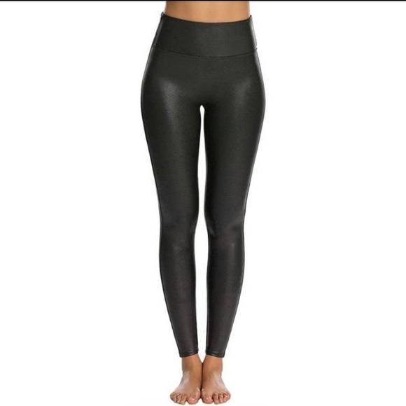 Wildfox Women's Pants Dylan Leggings Black Faux Leather Stretchy Shiny Size M - Picture 1 of 10
